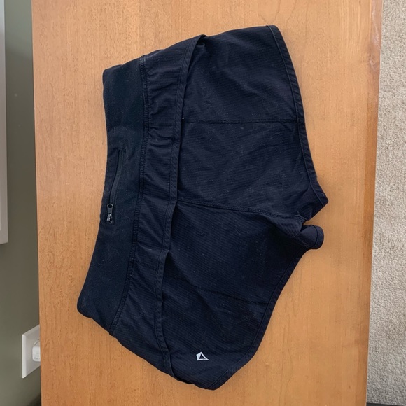 Lululemon Girls Black Speedy Short - Picture 5 of 7